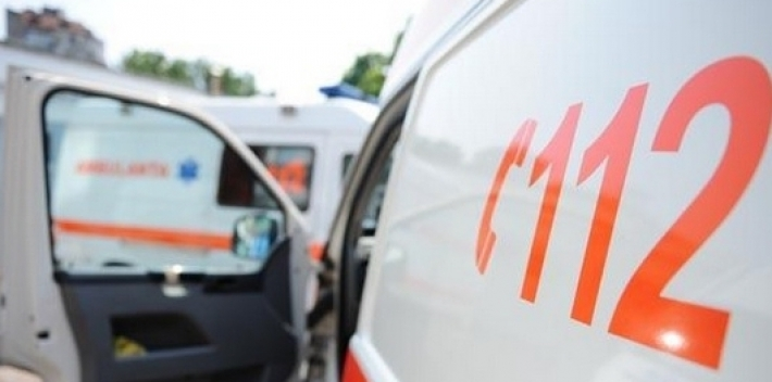 Alertă accident de circulație: La marginea municipiului Baia Mare carambol cu trei mașini implicate! O femeie însărcinată transportată de ambulanță la Urgență!