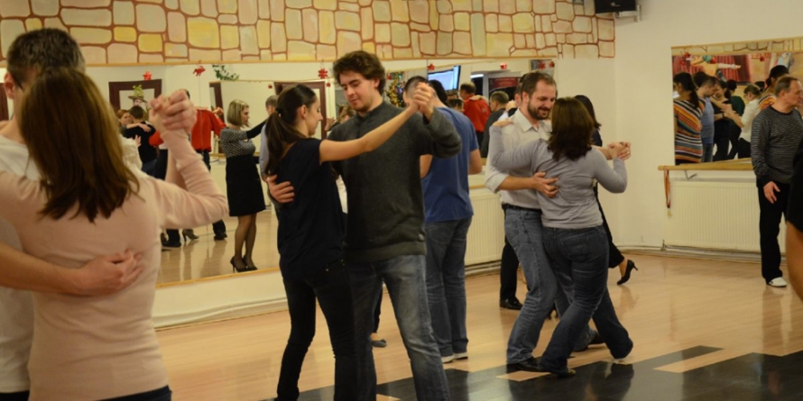 Atelier de salsa și bachata