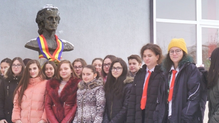 Eminescu, sărbătorit la liceul băimărean care îi poartă numele