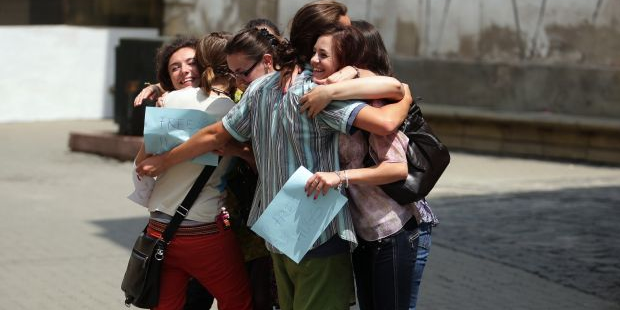 Îmbrățișări gratuite la VIVO! Baia Mare