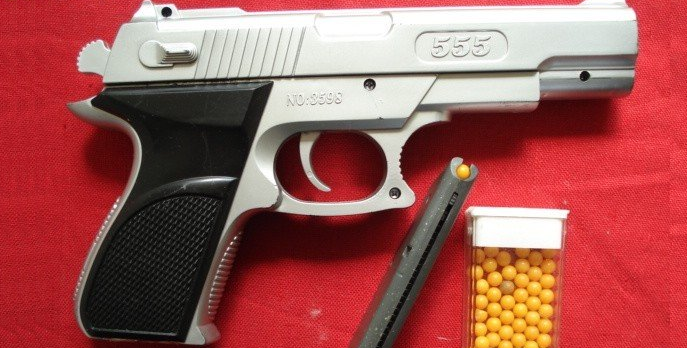 A vrut să-și impresioneze prietenii de pe internet, însă a ajuns în atenția polițiștilor