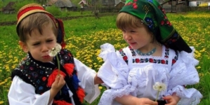 La Muzeul Maramureșean: Va fi vernisată expoziția ”Portul popular românesc – hrană pentru suflet”