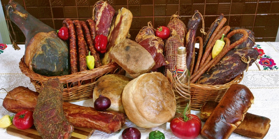 65 de produse tradiţionale atestate în Maramureş