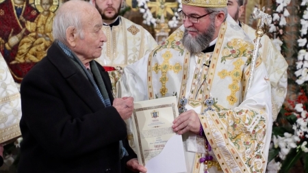 Un veteran de război, în vârstă de 100 de ani, răsplătit cu Ordinul ”Sfântul Ierarh Iosif Mărturisitorul din Maramureş” (GALERIE FOTO)