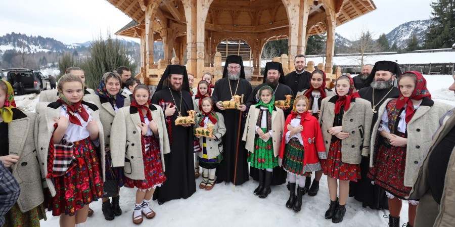Hramul de iarnă la Mănăstirea Moisei,  cea mai veche din Eparhie (GALERIE FOTO)