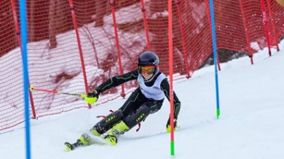 Baia Sprie dă antrenorul lotului național de schi și trei sportivi ce participă la FIS Children Trophy 2019