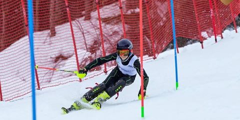 Baia Sprie dă antrenorul lotului național de schi și trei sportivi ce participă la FIS Children Trophy 2019
