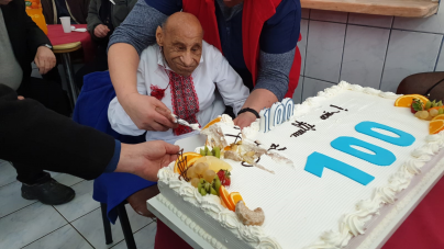 ”Omul care sfidează moartea” a împlinit 100 de ani. Cazul maramureșeanului a fost prezentat de National Geographic