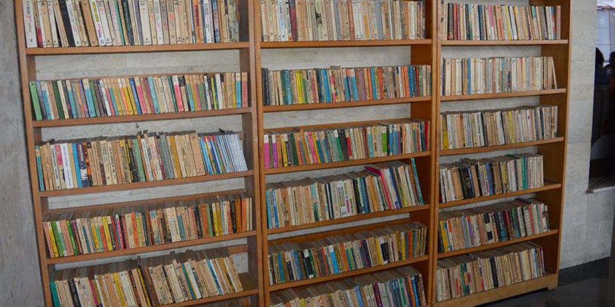 Un anticariat al donatorilor la Biblioteca Județeană