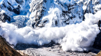 În zonele înalte fulguiește sau ninge; risc mare de avalanșe în Munții Maramureșului