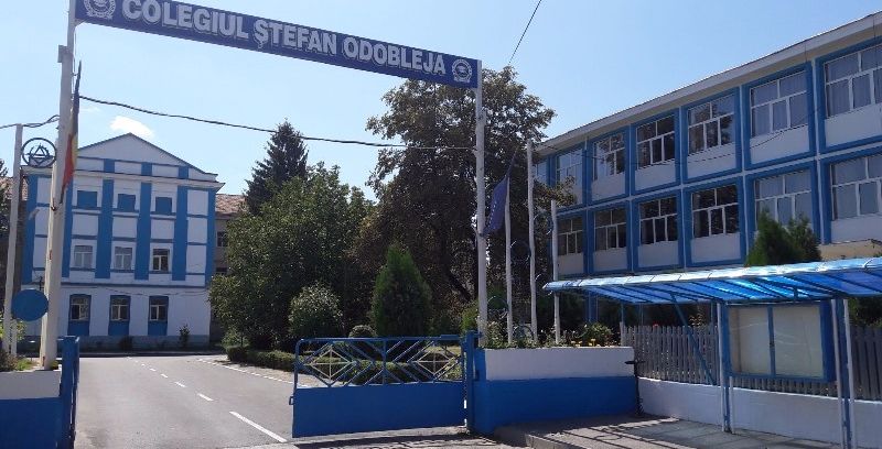 Bacalaureat luat cu favoruri sexuale pe care elevele le-au oferit dascălilor