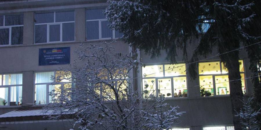 Școala „George Coșbuc” împlinește 50 de ani și așteaptă materiale pentru monografia aniversară