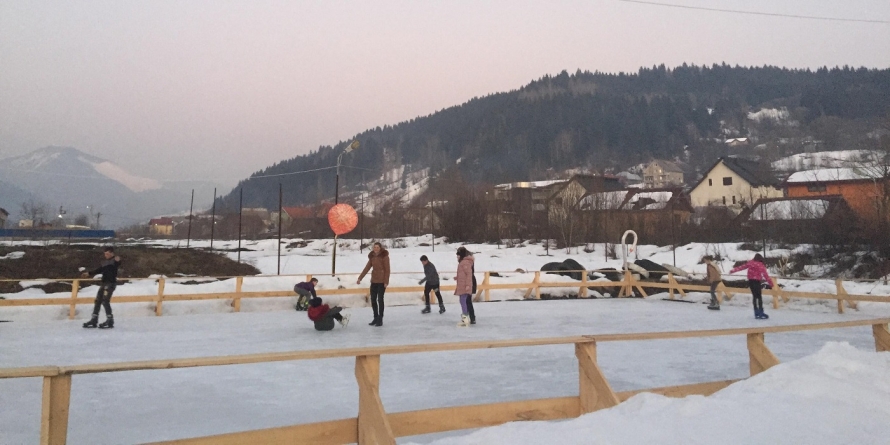 Azi se deschide patinoar în Borșa
