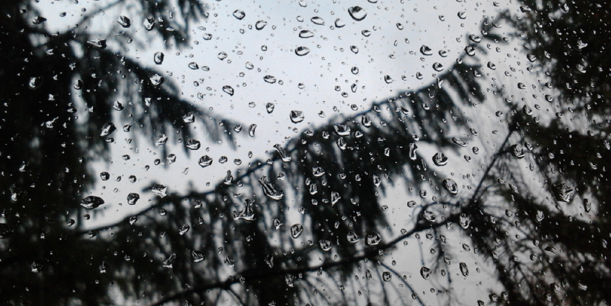 Azi plouă pe ici-pe colo, mâine pe arii relativ extinse