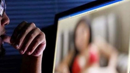 Şantaj cu fotografii compromiţătoare