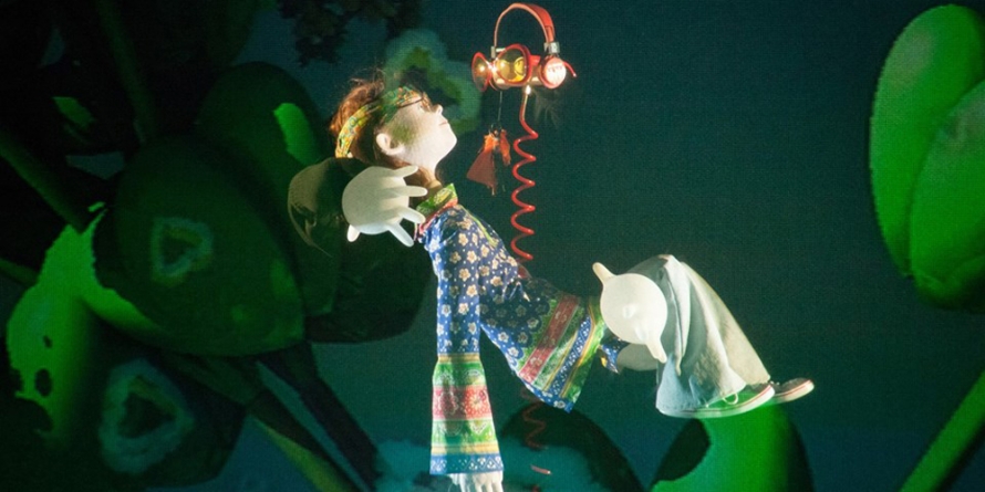 “Submarinul galben în lumea fractalilor” la Municipalul băimărean