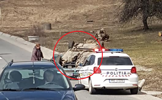 Răsturnare pe plafon la ieșirea din Baia Sprie