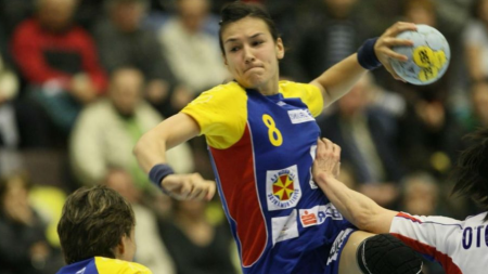 UNICAT ÎN LUMEA HANDBALULUI MONDIAL: Cristina Neagu, singura aleasă de patru ori drept cea mai bună jucătoare din lume (VIDEO)