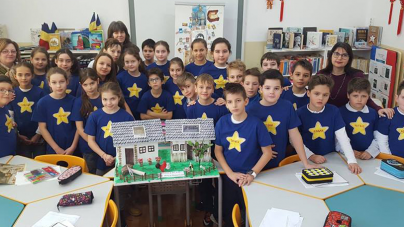 Elevi de la ”Nicolae Iorga” au realizat un puzzle literar din Ion Creangă (GALERIE FOTO)