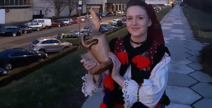 Diana Topan: într-o singură zi, două concursuri de muzică populară și patru trofee câștigate