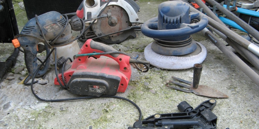 Un hoț prins repede și altul încarcerat