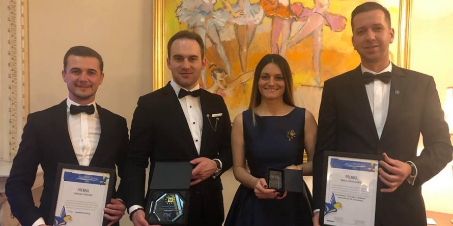 Școala politică „Gheorghe I. Brătianu”  de la Sighet și  „Caravana Tricolorul”  – premiate la Sinaia