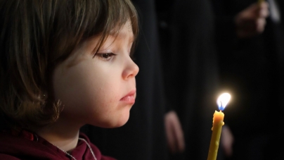 „Cum ne pregătim pentru Praznicul Învierii?”: Ateliere de creație și cateheză pentru copiii maramureșeni