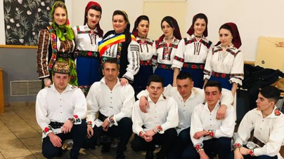 Jucăușii din Cupșeni au susținut în Spania un spectacol dedicat femeii