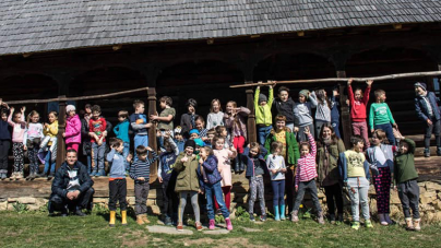 Multe școli s-au alăturat campaniei “Fă-ți datoria de om… plantează un pom!” (GALERIE FOTO)