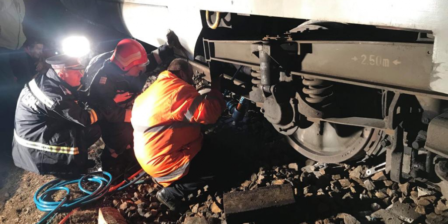 Un vagon al trenului de pe ruta Sighetu Marmației – București a deraiat (VIDEO)