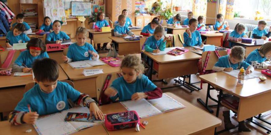 SLI MM consideră obligatorie reducerea numărului de elevi dintr-o clasă
