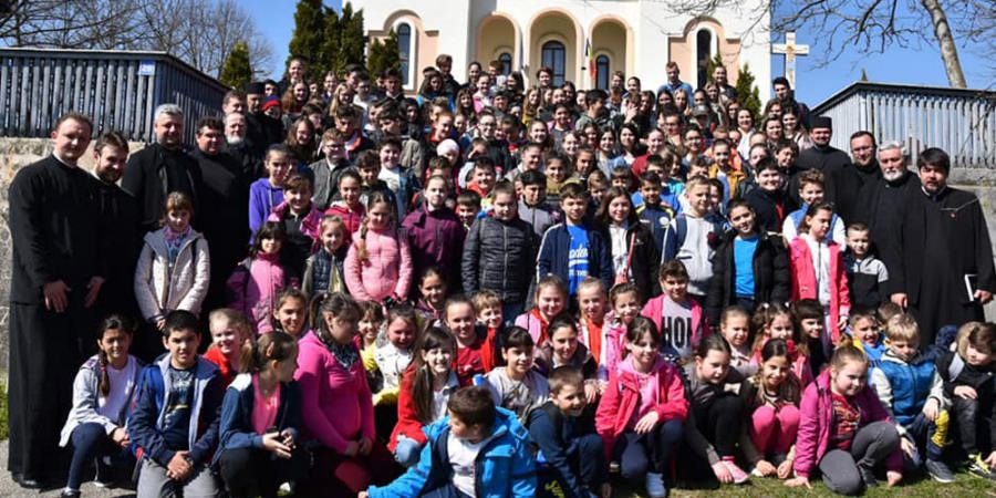 La Fărcașa s-a petrecut ”Împlinirea tinereții”