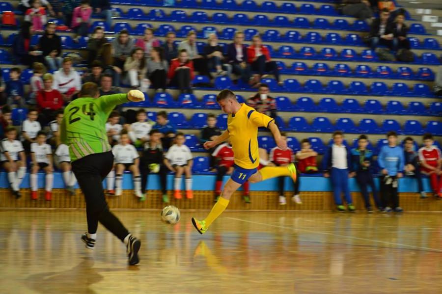 Meci de fotbal între echipa Jandarmeriei și reprezentativa Maramureșului în scop caritabil