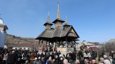 Pelerinaj inedit: „Drumul catedralelor de lemn din Maramureş”, pe jos şi cu căruţele