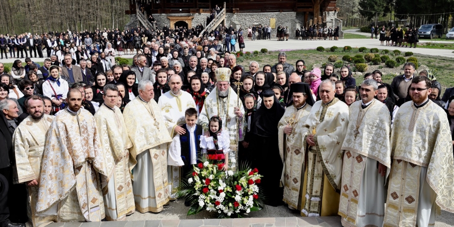 Învățăturile PS Părinte Iustin către credincioșii veniți la  Mănăstirea Săpânța Noul Peri și nu numai pentru ei (GALERIE FOTO)