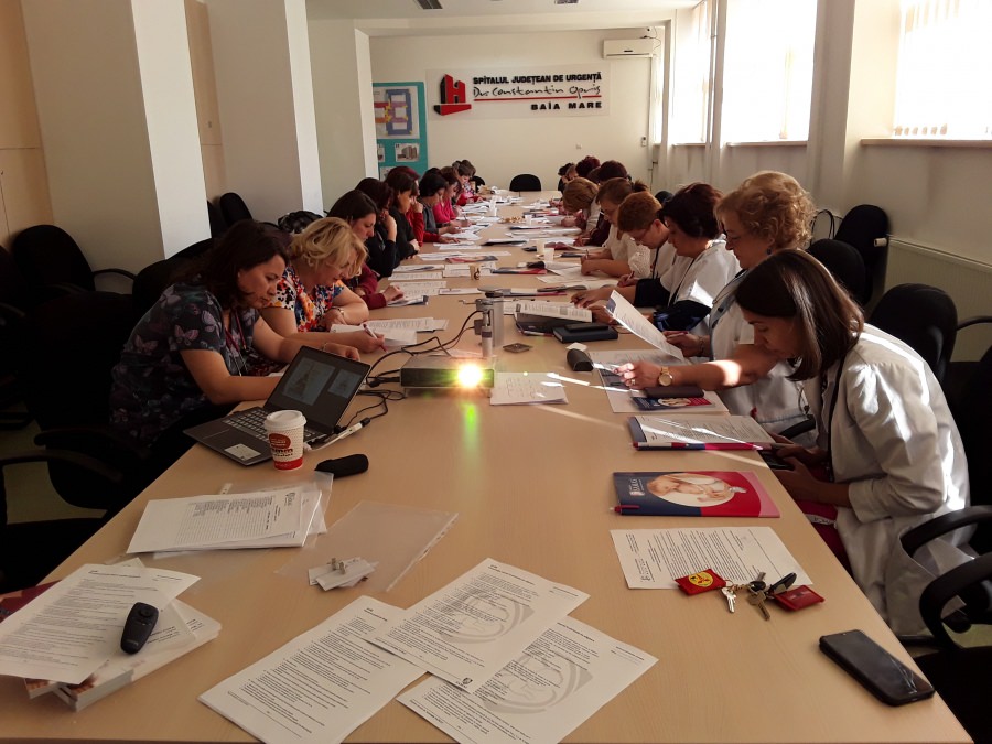 Cursuri pentru medici și asistenți la Spitalul Județean care vor să devină educatori perinatali