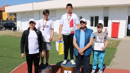 Șapte medalii pentru aruncătorii de la LPS Baia Mare (GALERIE FOTO)