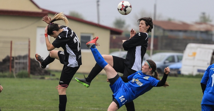 Bani pentru șah, baschet și fotbal