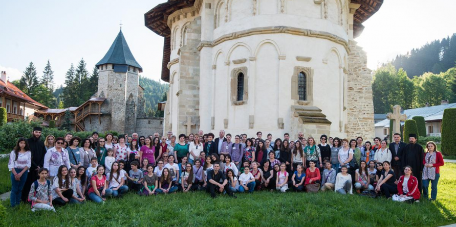 Elevii care reprezintă Maramureșul la faza națională a Concursului „Cultură şi spiritualitate românească” și a Olimpiadei de Limba latină