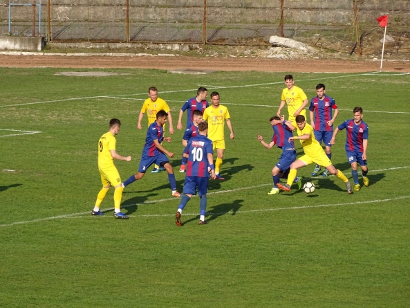 Minerul învinge Unirea Tășnad cu patru goluri marcate în 18 minute