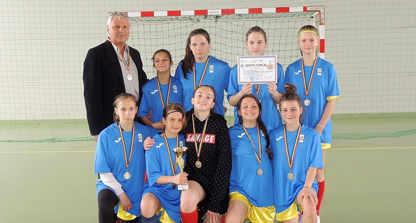 Micile fotbaliste de la Școala „Victor Babeș” – vicecampioane zonale