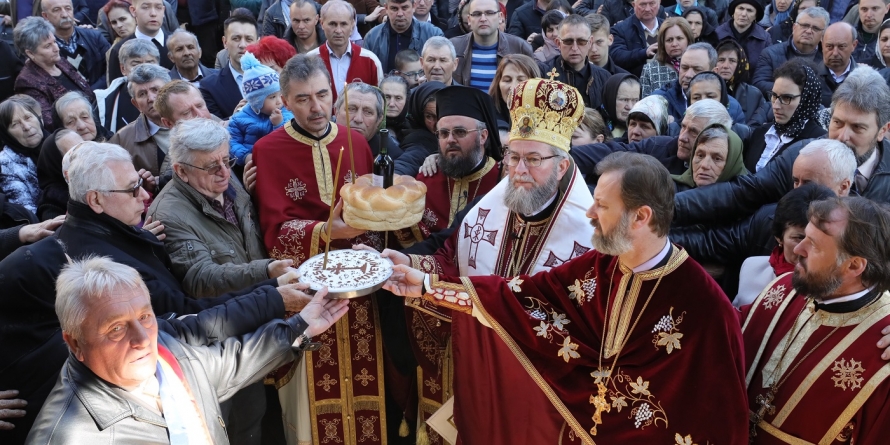 În Altarul de vară al Mănăstirii Rohia, slujbă de pomenire a părintelui Nicolae Steinhardt (GALERIE FOTO)