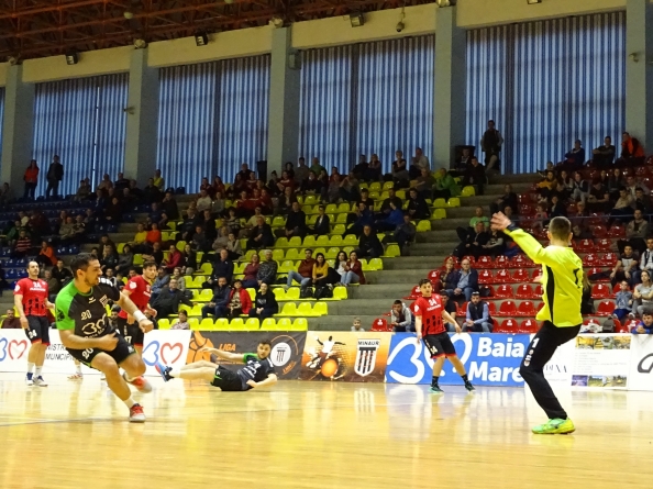 Victorie lejeră în fața studenților clujeni pentru Minaur