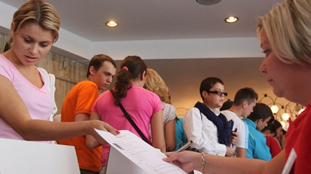 Absolvenții promoției 2019, invitați să se înregistreze în evidențele AJOFM