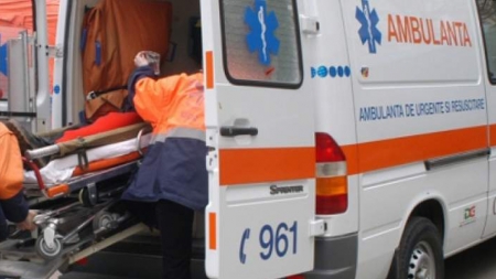 Accident cu opt răniți în care a fost implicat un microbuz înmatriculat în Maramureș