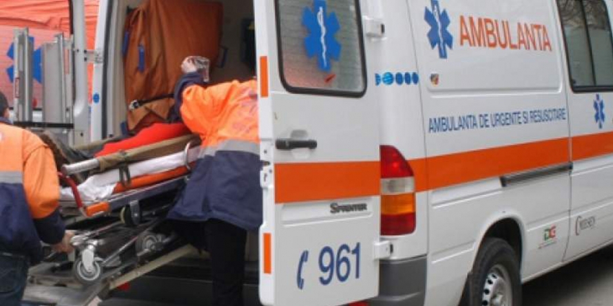 Accident cu opt răniți în care a fost implicat un microbuz înmatriculat în Maramureș