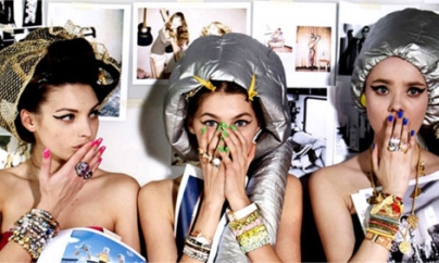 Angajații saloanelor de în frumusețare, rugați să evite bârfele