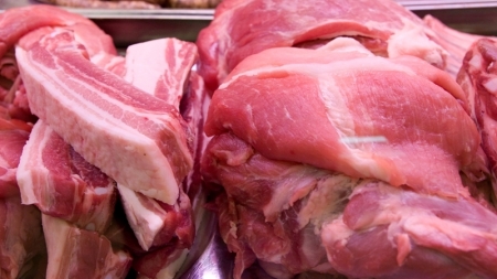 Se preconizează creșteri mari de prețuri la carne