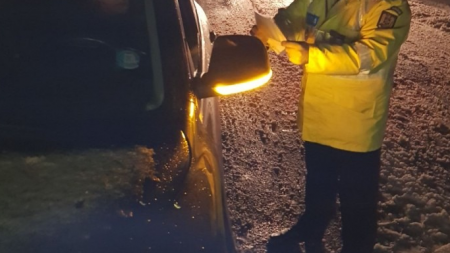 Băimăreancă prinsă la volan cu alcoolemie uriașă; În mașină se afla și un copil de 7 ani