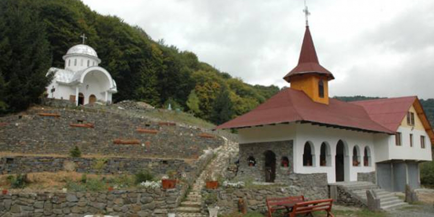 În ultima zi de august va fi tabără la Mănăstirea Chiuzbaia